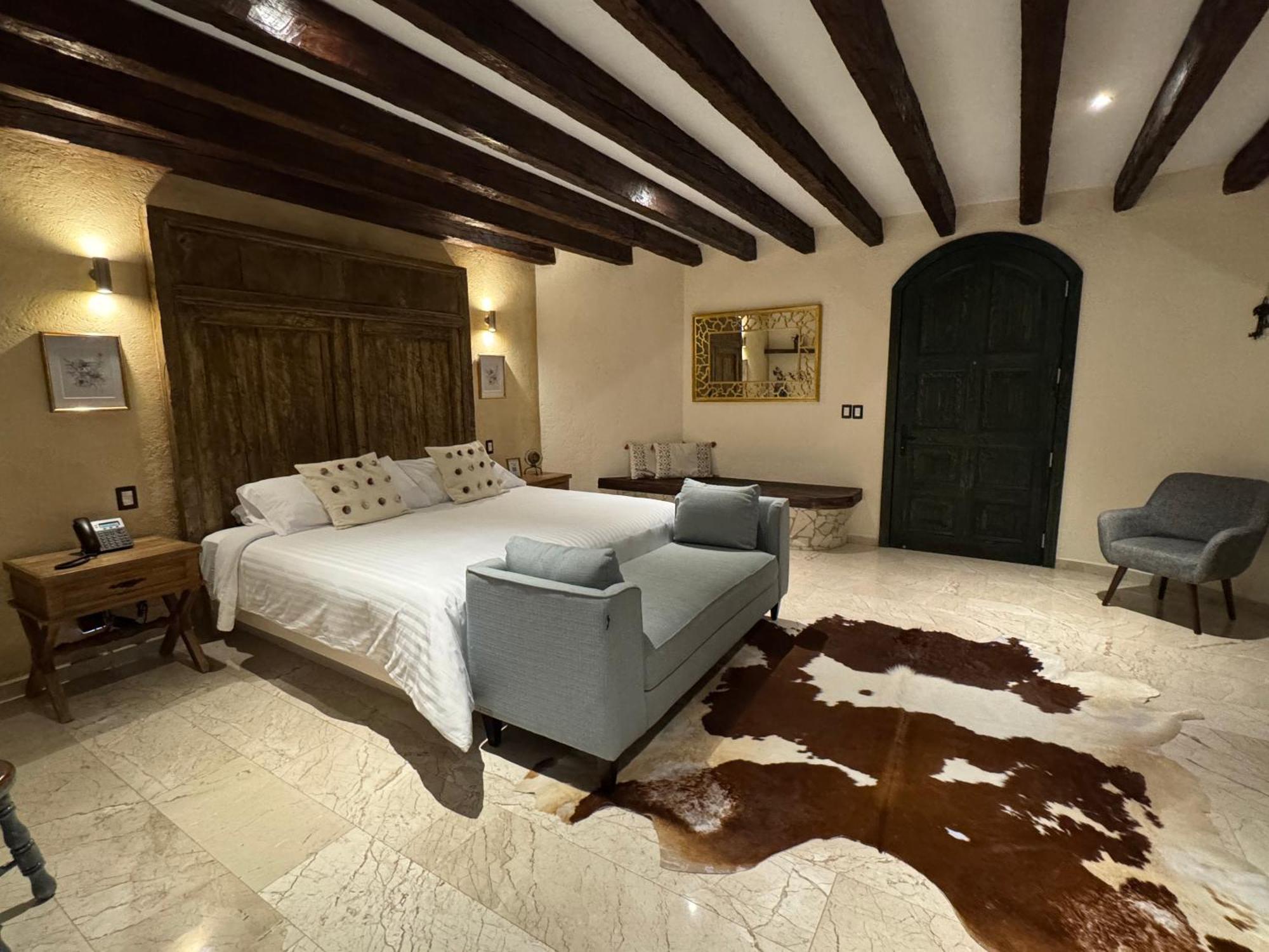Porta Paradiso Valquirico, Albergo Boutique Santeagueda Exterior foto