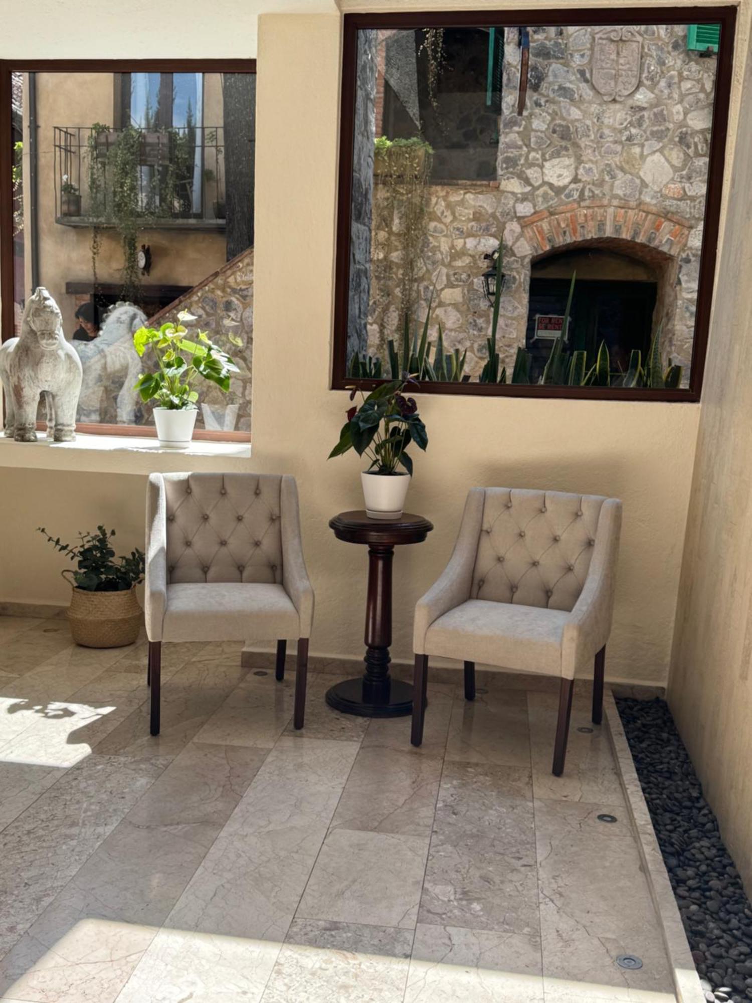 Porta Paradiso Valquirico, Albergo Boutique Santeagueda Exterior foto